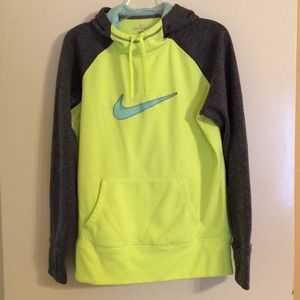 Nike Therma-Fit Women’s Hoodie Large